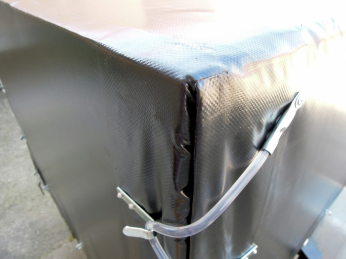 Anhängerplanen Hochspriegel Hochplane HENRA Anhänger Einachser PVC schwarz 630 g/m²