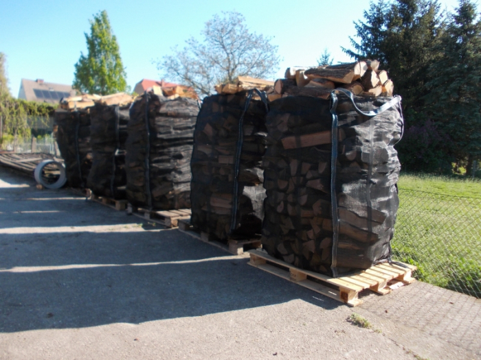 BigBag schwarz 4-seitig belüftet Brennholz Holz PE-Monofil 1,3 RM 1000 kg